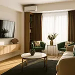 Апартаменти Qult - Urban Oasis Бухарест