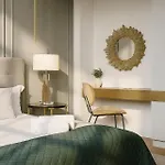 Qult - Urban Oasis Апартаменти Бухарест