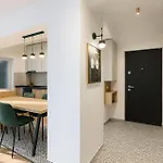 Qult - Urban Oasis