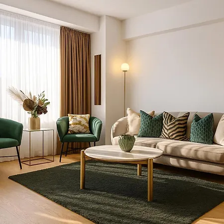 Qult - Urban Oasis Apartment Bucharest